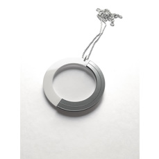 Náhrdelník kruh gravír- bílá/ stříbrná